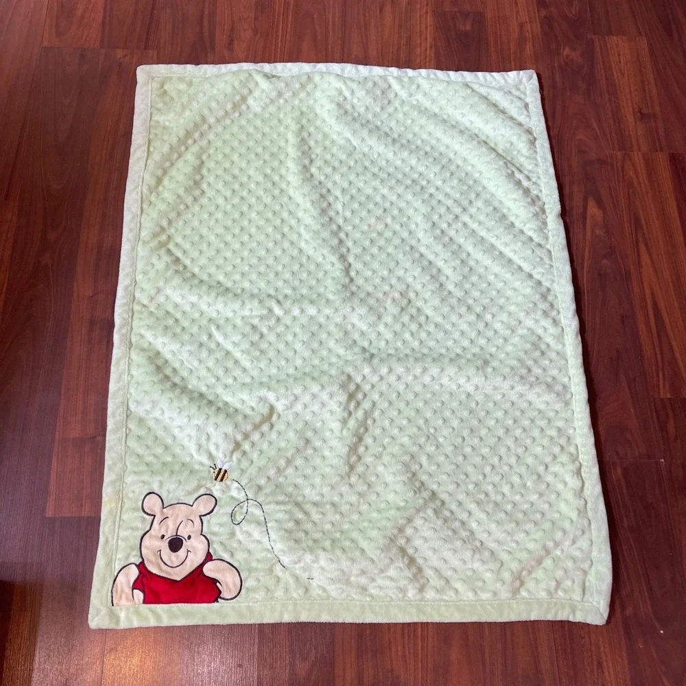 Disney Embroidered‎ Winnie The Pooh Baby Blanket Green Fleece Soft Crib Dot